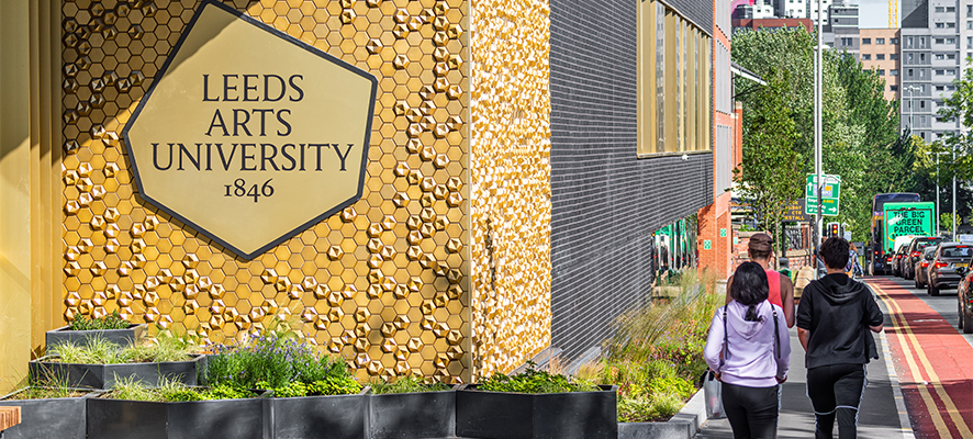 Students enjoying their campus life at University of Leeds